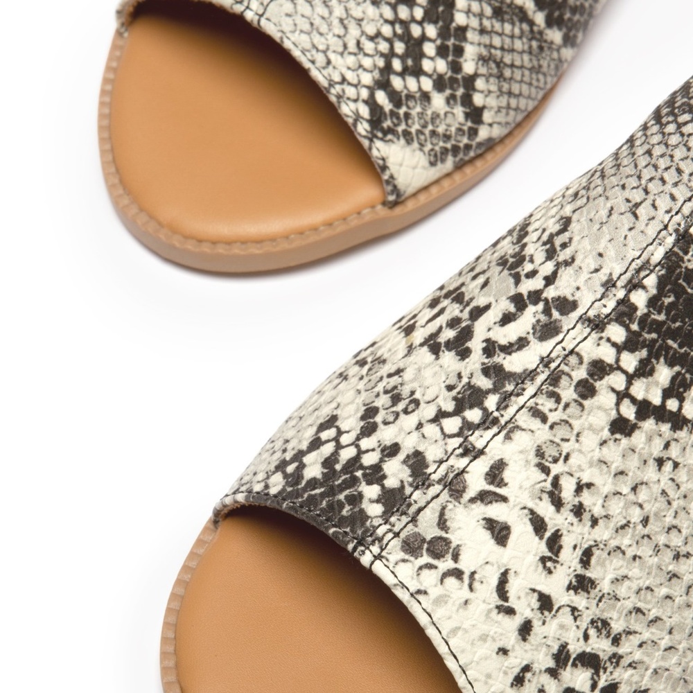 Ladies Slingback Open Toe Mule Flat Sandals. Snake - Picture 3 of 6